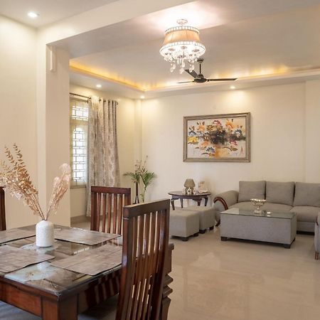 The Urban Grandeur 1 Bed & Breakfast Guwahati Ngoại thất bức ảnh