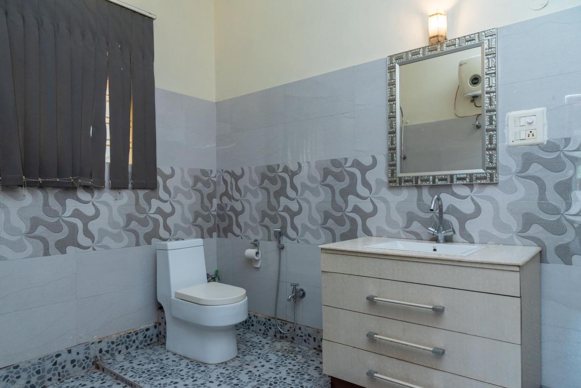 The Urban Grandeur 1 Bed & Breakfast Guwahati Ngoại thất bức ảnh