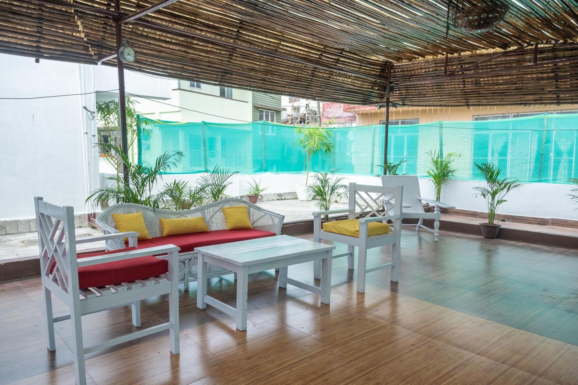 The Urban Grandeur 1 Bed & Breakfast Guwahati Ngoại thất bức ảnh