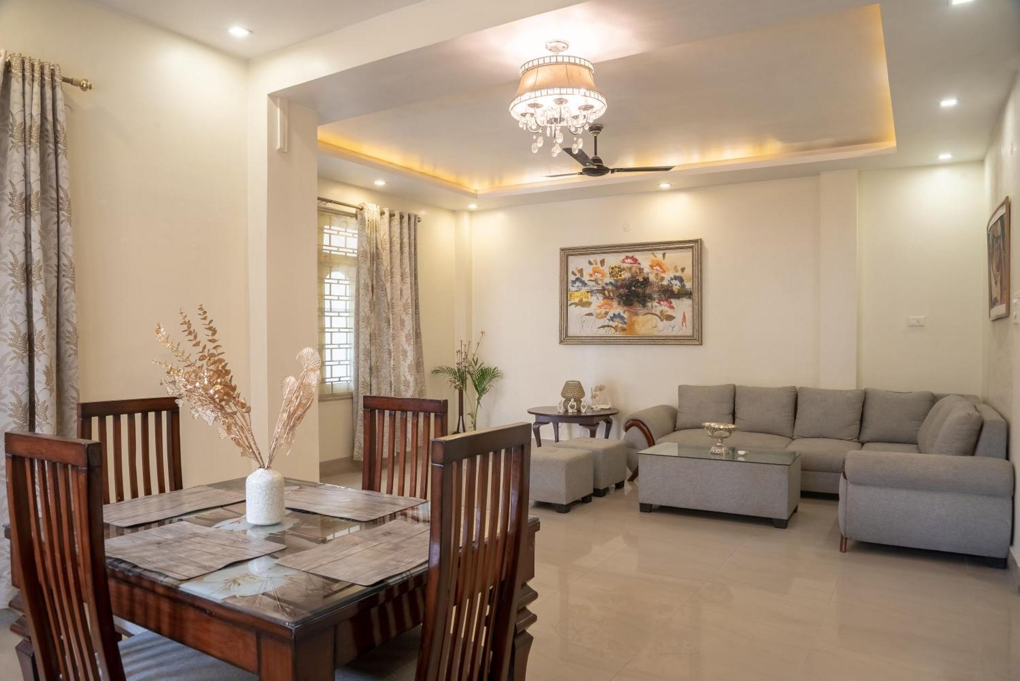 The Urban Grandeur 1 Bed & Breakfast Guwahati Ngoại thất bức ảnh