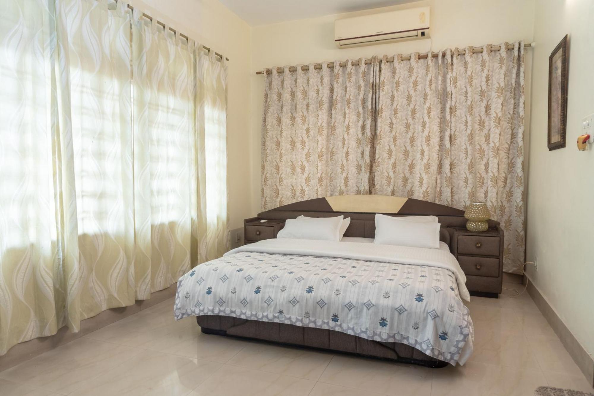 The Urban Grandeur 1 Bed & Breakfast Guwahati Ngoại thất bức ảnh