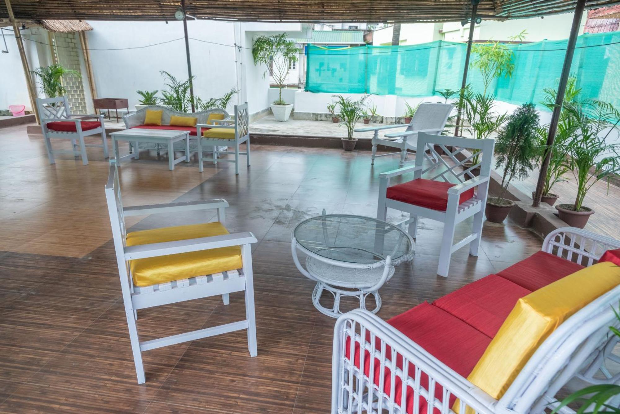The Urban Grandeur 1 Bed & Breakfast Guwahati Ngoại thất bức ảnh