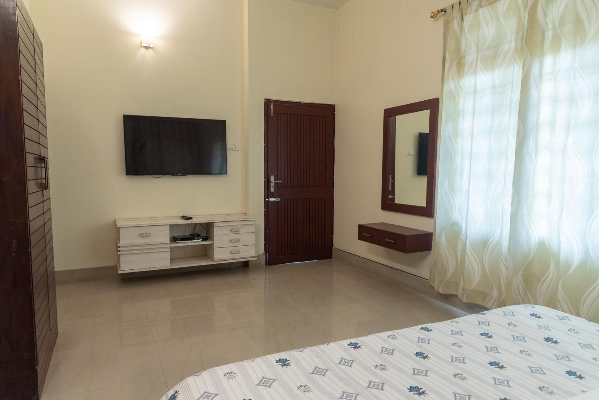 The Urban Grandeur 1 Bed & Breakfast Guwahati Ngoại thất bức ảnh