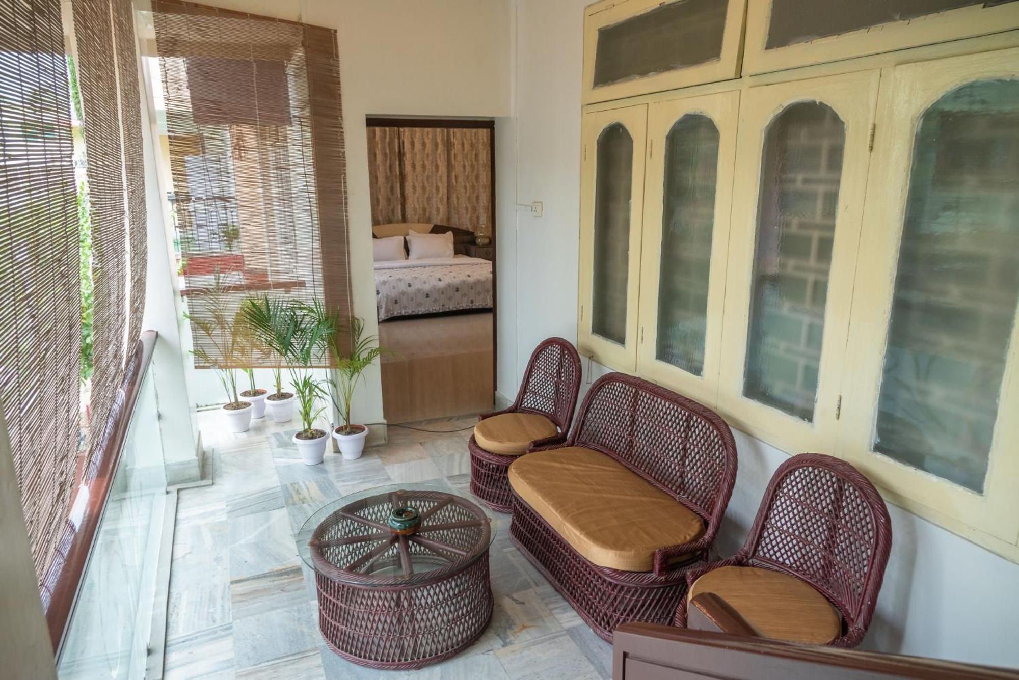 The Urban Grandeur 1 Bed & Breakfast Guwahati Ngoại thất bức ảnh