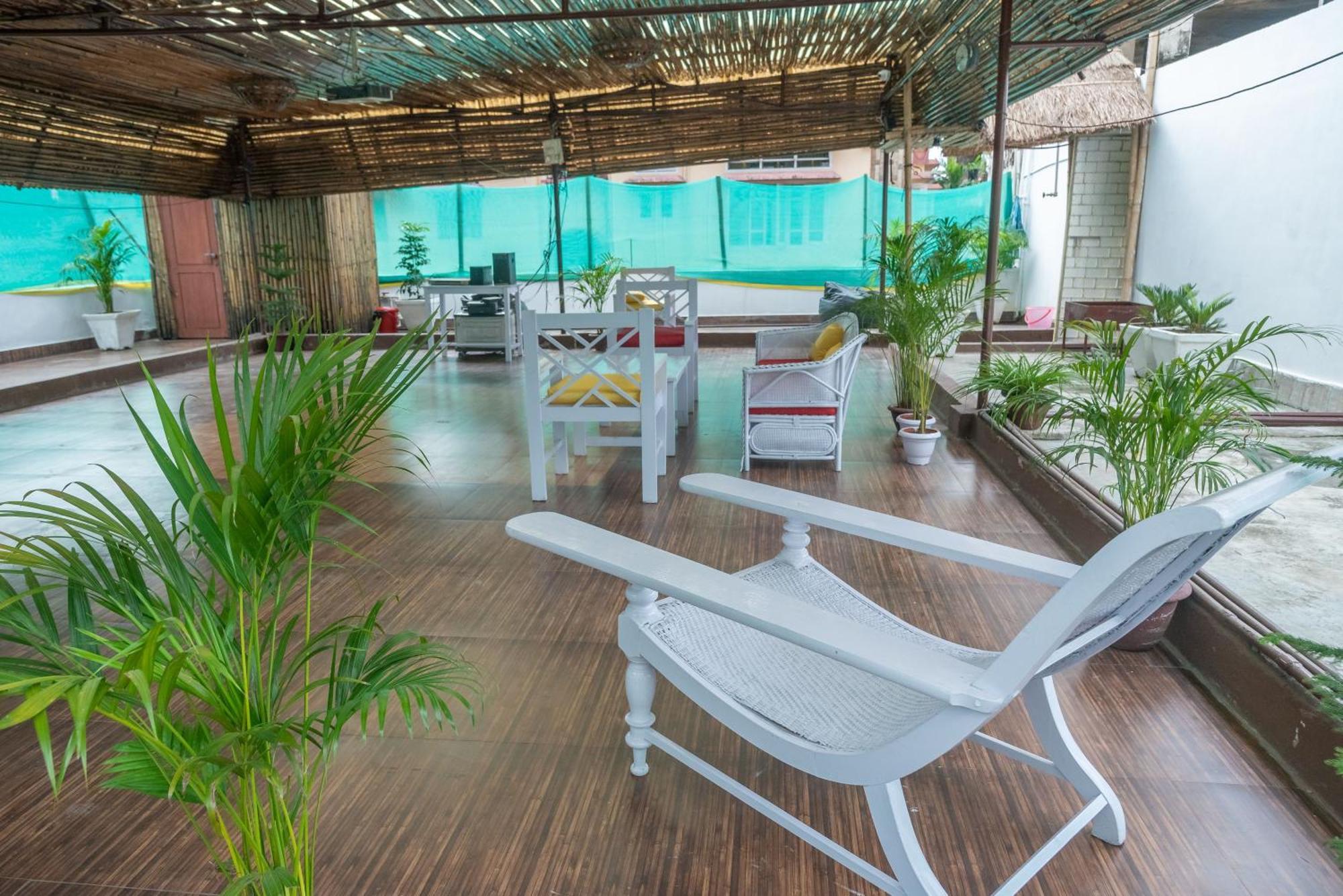 The Urban Grandeur 1 Bed & Breakfast Guwahati Ngoại thất bức ảnh